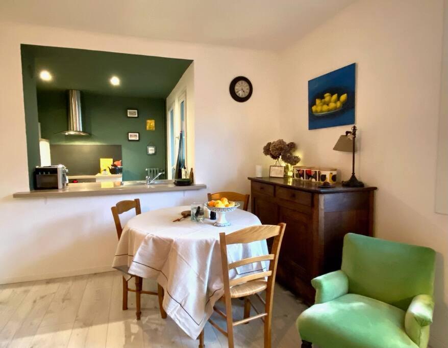 Appartement Chaleureux Entre Zola Et Proce. Nantes Exteriör bild