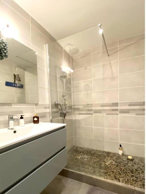 Appartement Chaleureux Entre Zola Et Proce. Nantes Exteriör bild